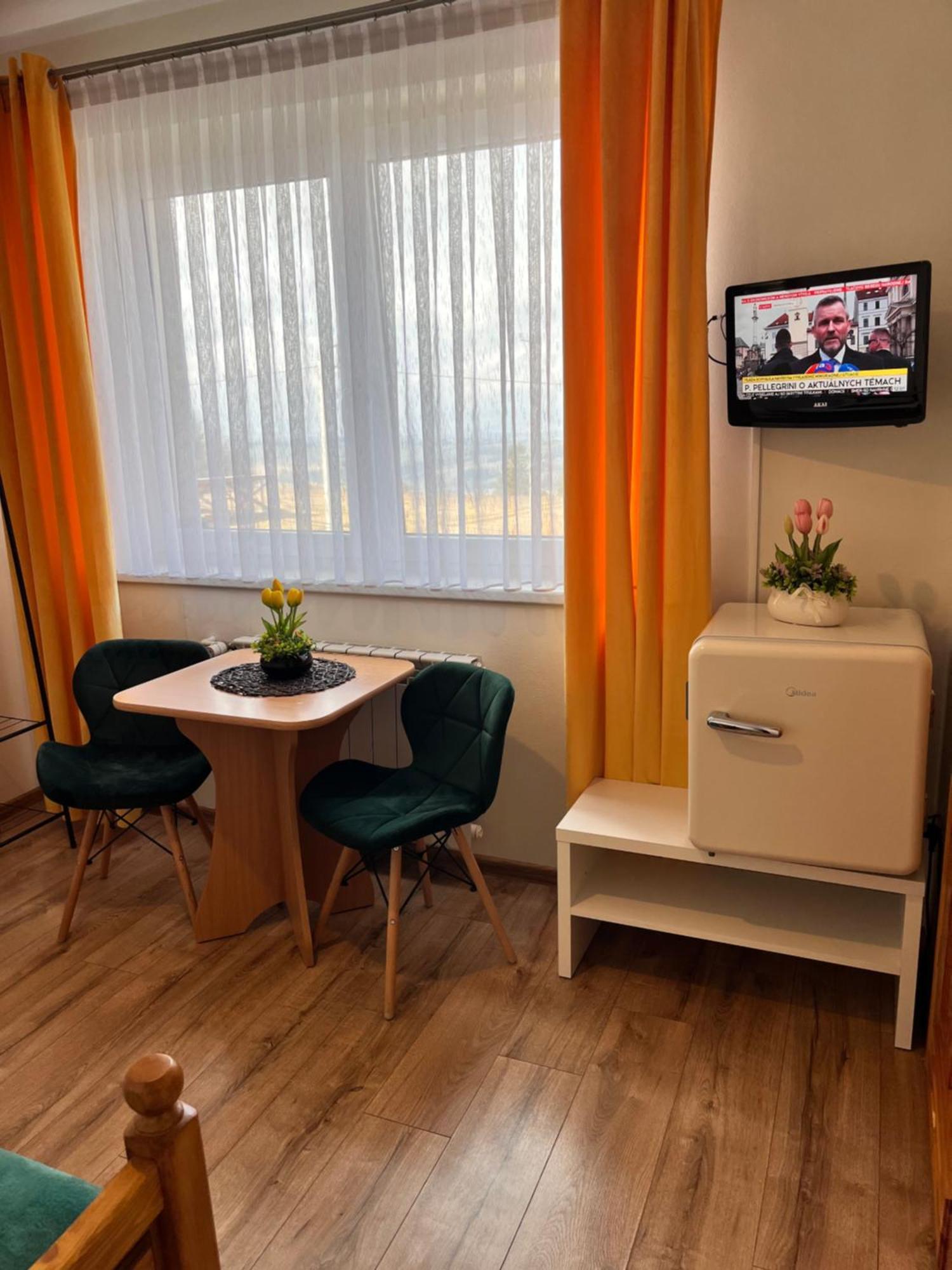 Widokowy Apartament - Pokoje Goscinne Banska Wyzna Exterior foto